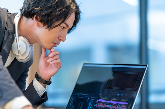 CM制作の流れは?企画、撮影、編集といった工程を解説